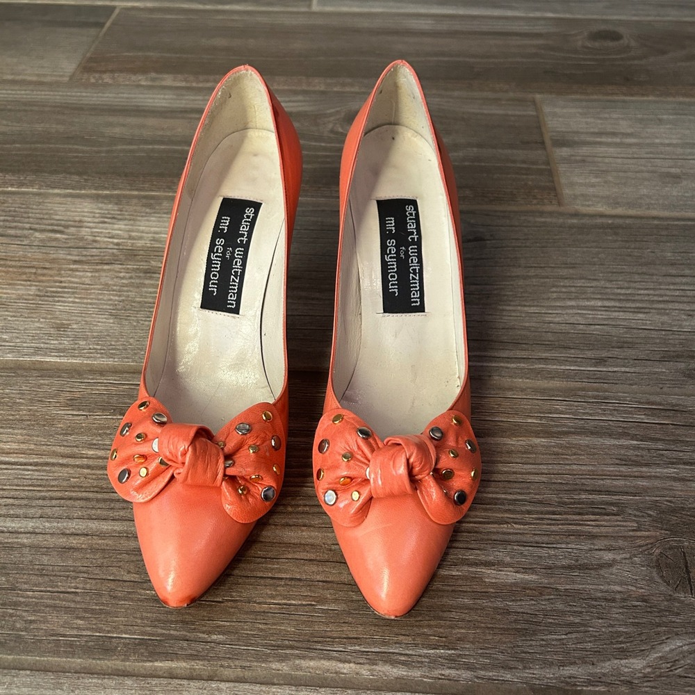 Vintage‎ Stuart Weitzman for Mr Seymour Coral Studded Bow Heels Women's Size 6.5